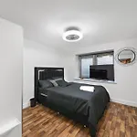 E15Stratford 3Bed 2Bath Plus Parking