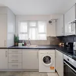 3 Bedroom Flat In Greater London