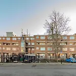 3 Bedroom Flat In Greater London