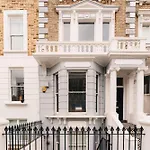 2 Bed Portobello Rd - Moments From Tube!