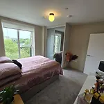 Luxury One Bedroom Flat With Balcony
