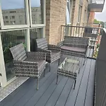 Luxury One Bedroom Flat With Balcony