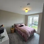 Luxury One Bedroom Flat With Balcony