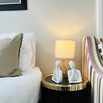 Hyde Park Mansion Apartment