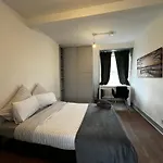 Mileend 4 Large Master Bedroom