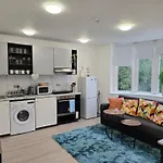 A Tranquil Retreat In Golders Green