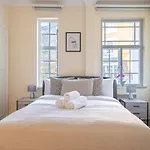 Bnbnook - Charming 1-Bed Flat Near Big Ben & Buckingham Palace
