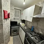 Beautiful 1 Private Bedroom In A Shared 3-Bedroom Apartment Minutes Walk From Bethnal Green
