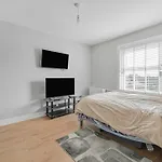 Studio 169