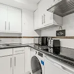 Stylish 1Br Flat In Chelsea, 8 Min Tube