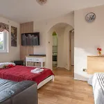 Glenville Apartment