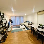 Modern 2 Bed 2 Bath Apartment With Outdoor Space Hyde Park
