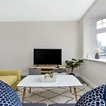 Lovely Family Flat With Excellent Transport Links
