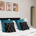 Stylish And Modern 2 Bedroom Flat, Finsbury Park, Sleeps Up To 6 Guests 3 Double Beds, Near Emirates Stadium