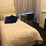 Cozy Single And Double Room