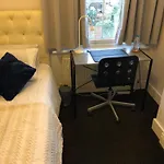 Cozy Single And Double Room