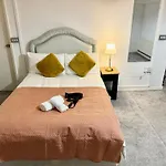 Central London Private Bedrooms In Finsbury Park Station