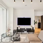 Modern Room, Scenic View, Fast Wi-Fi, Balcony