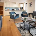 Westminster Two Bed One Bath Sleeps 5