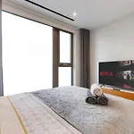 Luxury 2 Bed And 2 Bath Flat With Air Condition