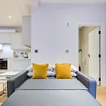London Luxury Apartment - Fulham