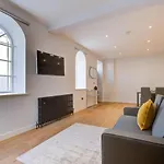 London Luxury Apartment - Fulham