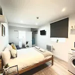 Harrow Road Beautiful Family Apartment