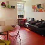 Carpe Diem Rooms Flat Near Zone 1