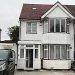 Double Room In Wembley