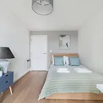 Stunning 2B Vauxhall Apt Near Thames & Tube