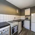 Cosy 2 Bdr Flat With Free Parking Near Tower Bridge
