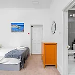 Skyvillion Canary Wharf Serenity