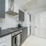 Skyvillion Canary Wharf Serenity