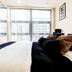 Stunning Canary Wharf Flat-5 Mins From Tube Station