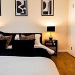 Stunning Canary Wharf Flat-5 Mins From Tube Station