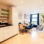 Stunning Canary Wharf Flat-5 Mins From Tube Station