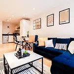 Stunning Canary Wharf Flat-5 Mins From Tube Station