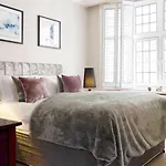 EXCLUSIVE Covent Garden FOR LUXURY NOMADS GROUPS
