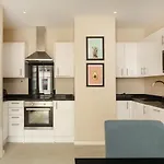 Traveleraddress - Tigress House