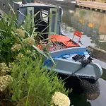 Cosy Narrowboat Central London