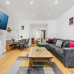 Holland Park Flat, 2Bed 2Bath, Breakfast, Lgf
