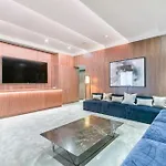 Luxury Riverside Penthouse 2000Sqft