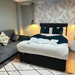 Beautiful Apartment At Edgware Road