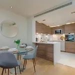Starhost Residences - Spacious 1-Bedroom Apartment With Balcony
