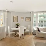 Covent Garden Modern Classic Sleeps 5
