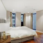 Modern Chic Leicester Square Covent Garden Sleeps 5