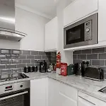 Jasmine Suite By Yielding Bricks
