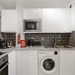 Jasmine Suite By Yielding Bricks