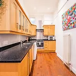 Spacious Bright Studio In Romantic Notting Hill