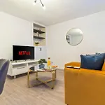 Stylish 2Bed Apartment Fulham, Wifi, Parking